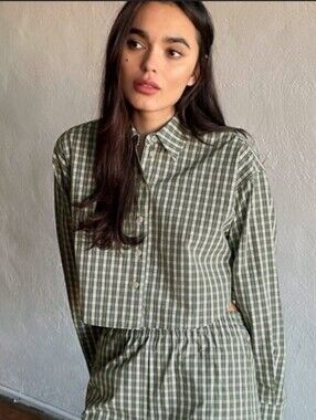 Aritzia Sunday Best Poppy up plaid button shirt green white small